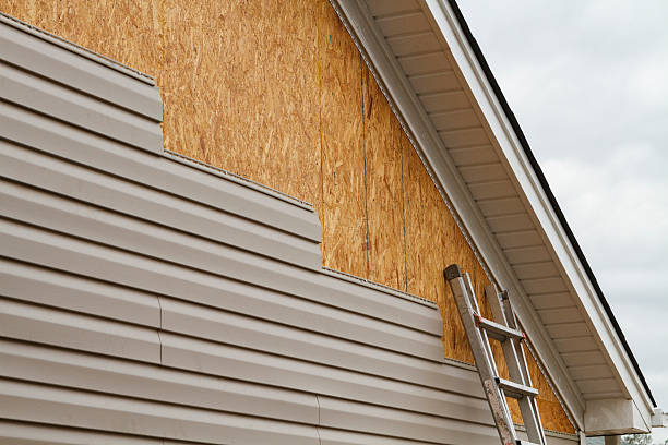 24/7 Emergency Vinyl Siding experts in Saxapahaw, NC